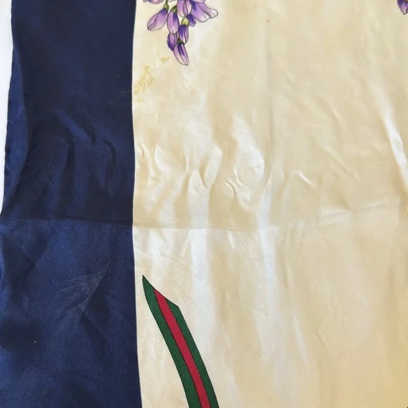 Vintage Gucci Silk scarf - Picture 10 of 16